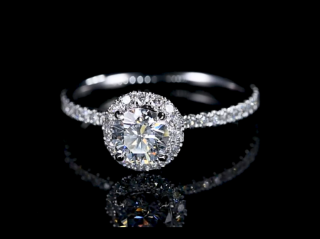 Cultivate a four claw diamond ring surrounded by diamonds, with price fluctuations. Please contact customer service when placing an order