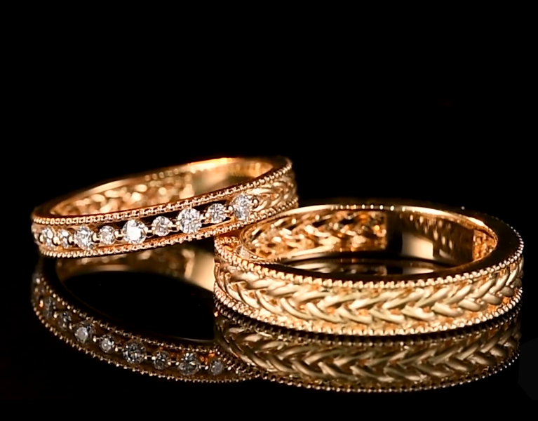 Lab cultivates diamond couple rings, prices fluctuate, order and contact customer service