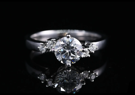 Laboratory cultivation of diamond four claw diamond rings, price consultation with customer service