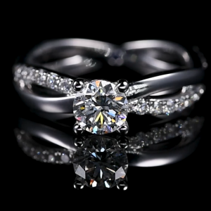 Laboratory cultivation of diamond four claw diamond rings, price consultation with customer service